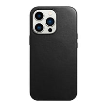 Заредете изображение във визуализатора на галерията – iCarer CH Leather case for iPhone 13 Pro leather case (MagSafe compatible) black (ALI1209-BK) - TopMag
