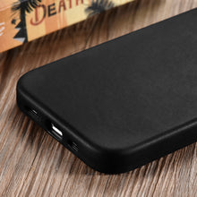 Заредете изображение във визуализатора на галерията – iCarer CH Leather case for iPhone 13 Pro leather case (MagSafe compatible) black (ALI1209-BK) - TopMag
