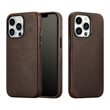 Заредете изображение във визуализатора на галерията – iCarer CH Leather case for iPhone 13 Pro leather case (MagSafe compatible) brown (ALI1209-CO) - TopMag
