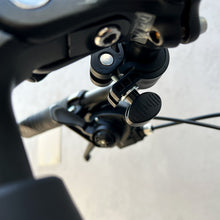 Заредете изображение във визуализатора на галерията – Wozinsky strong phone holder for the handlebar of a bicycle, motorcycle, scooters black (WBHBK6) - TopMag
