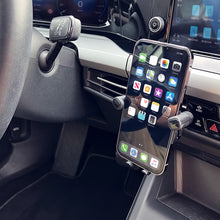 Заредете изображение във визуализатора на галерията – Wozinsky gravity phone holder for car grille black (WCHBK7) - TopMag
