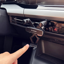 Заредете изображение във визуализатора на галерията – Wozinsky gravity phone holder for car grille black (WCHBK7) - TopMag
