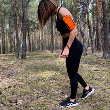 Заредете изображение във визуализатора на галерията – Wozinsky running phone armband pink (WABPI1) - TopMag
