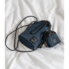 Заредете изображение във визуализатора на галерията – Ringke Mini Pouch bag cover Bucket Bag for headphones small items navy blue (BG08515RS) - TopMag
