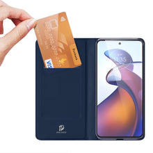 Заредете изображение във визуализатора на галерията – Dux Ducis Skin Pro case for Motorola Edge 30 Ultra flip cover card wallet stand blue
