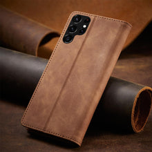 Заредете изображение във визуализатора на галерията – Magnet Fancy Case Case for Samsung Galaxy S22 Ultra Cover Card Wallet Card Stand Brown - TopMag
