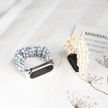 Заредете изображение във визуализатора на галерията – Cloth band for Xiaomi Mi Band 6/5/4/3 strap bracelet elastic scrunchies green - TopMag
