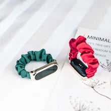 Заредете изображение във визуализатора на галерията – Cloth wristband for Xiaomi Mi Band 6/5/4/3 strap bracelet elastic scrunchies red - TopMag
