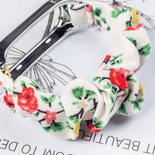 Заредете изображение във визуализатора на галерията – Cloth wristband for Xiaomi Mi Band 6/5/4/3 strap bracelet elastic scrunchies white - TopMag
