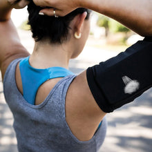 Заредете изображение във визуализатора на галерията – Elastic fabric armband armband for running fitness XL navy blue - TopMag

