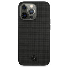 Заредете изображение във визуализатора на галерията – Mercedes MEHCP13LMBLBK iPhone 13 Pro / 13 6,1" czarny/black hardcase Leather Meshed Metal Logo - TopMag
