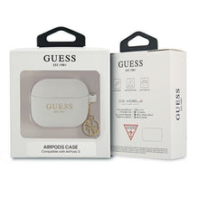 Заредете изображение във визуализатора на галерията – Guess GUA3LSC4EG AirPods 3 cover szary/grey Silicone Charm 4G Collection - TopMag
