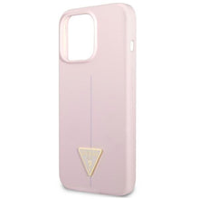 Заредете изображение във визуализатора на галерията – Guess GUHCP13LSLTGU iPhone 13 Pro / 13 6,1" fioletowy/purple hardcase Silicone Triangle - TopMag
