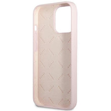 Заредете изображение във визуализатора на галерията – Guess GUHCP13LSLTGU iPhone 13 Pro / 13 6,1" fioletowy/purple hardcase Silicone Triangle - TopMag
