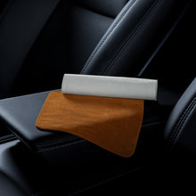 Заредете изображение във визуализатора на галерията – Baseus Auto-care screen cleaning cloths 2 pcs gray and brown (CRYH010019) - TopMag
