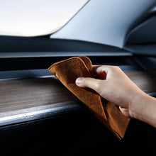 Заредете изображение във визуализатора на галерията – Baseus Auto-care screen cleaning cloths 2 pcs gray and brown (CRYH010019) - TopMag
