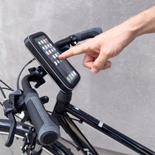 Заредете изображение във визуализатора на галерията – Wozinsky phone holder for bike, motorcycle, scooters black (WBHBK7) - TopMag
