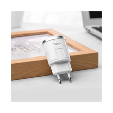 Заредете изображение във визуализатора на галерията – Зарядно Hoco travel + кабел micro USB 2,4a c37a бял - TopMag
