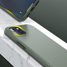 Заредете изображение във визуализатора на галерията – Choetech MFM Anti-drop case Made For MagSafe for iPhone 13 black (PC0112-MFM-BK) - TopMag
