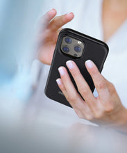 Заредете изображение във визуализатора на галерията – Choetech MFM Anti-drop Case Cover for iPhone 13 Pro Max black (PC0114-MFM-BK) - TopMag
