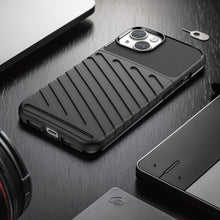 Заредете изображение във визуализатора на галерията – THUNDER CASE IPHONE 14 BLACK
