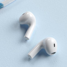 Заредете изображение във визуализатора на галерията – QCY T20 TWS T20 wireless headphones white
