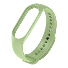 Заредете изображение във визуализатора на галерията – Replacement silicone band for Xiaomi Smart Band 7 strap bracelet bracelet light green - TopMag
