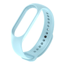 Заредете изображение във визуализатора на галерията – Replacement silicone band for Xiaomi Smart Band 7 strap bracelet bracelet light blue - TopMag
