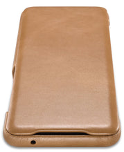 Заредете изображение във визуализатора на галерията – iCarer Curved Edge Vintage Folio Genuine Leather Flip Cover Case for Samsung Galaxy S20+ khaki (RS992007-GG) - TopMag
