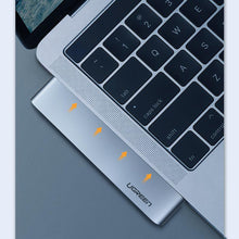Заредете изображение във визуализатора на галерията – Ugreen multifunctional HUB 2x USB Type C to 3x USB 3.0 / TF / SD / USB Type C for MacBook Pro / Air gray (CM251 60560)
