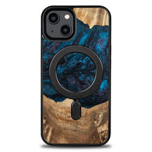 Заредете изображение във визуализатора на галерията – Wood and resin case for iPhone 15 Plus MagSafe Bewood Unique Neptun - navy blue and black
