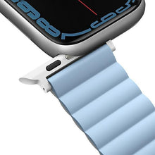 Заредете изображение във визуализатора на галерията – Uniq band Revix Apple Watch Series 1/2/3/4/5/6/7/8/SE/SE2/Ultra 42/44/45/49mm. Reversible Magnetic white-blue/white-blue
