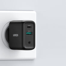 Заредете изображение във визуализатора на галерията – Ugreen CD170 USB-A+USB-C 38W Wall Charger EU plug Black
