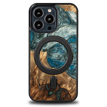 Заредете изображение във визуализатора на галерията – Wood and Resin Case for iPhone 13 Pro MagSafe Bewood Unique Planet Earth - Blue-Green
