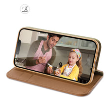 Заредете изображение във визуализатора на галерията – Dux Ducis Hivo RFID blocking wallet case for iPhone 15 - brown
