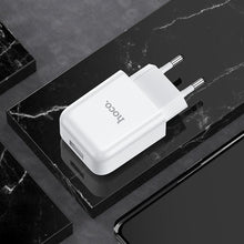 Заредете изображение във визуализатора на галерията – HOCO travel charger USB 2A N2 Vigour white
