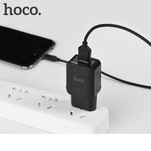 Заредете изображение във визуализатора на галерията – Зарядно Hoco travel + кабел micro USB 2,4a c22a черен - TopMag
