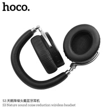 Заредете изображение във визуализатора на галерията – Слушалки блутут/bluetooth Hoco s3 черен - само за 110.4 лв
