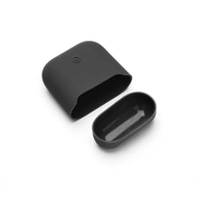Заредете изображение във визуализатора на галерията – Силиконова кутия airpods черна - TopMag
