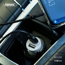 Заредете изображение във визуализатора на галерията – REMAX car charger ROKI 2xUSB 2,4A RCC219 white
