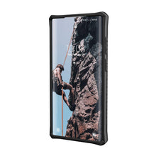 Заредете изображение във визуализатора на галерията – ( UAG ) Urban Armor Gear Monarch case for SAMSUNG S22 ULTRA 5G black
