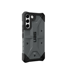Заредете изображение във визуализатора на галерията – ( UAG ) Urban Armor Gear Pathfinder case for SAMSUNG S22 5G silver
