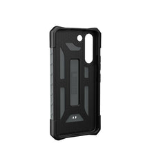 Заредете изображение във визуализатора на галерията – ( UAG ) Urban Armor Gear Pathfinder case for SAMSUNG S22 PLUS 5G silver
