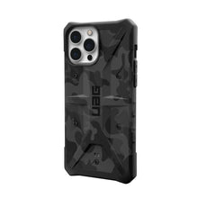 Заредете изображение във визуализатора на галерията – ( UAG ) Urban Armor Gear Pathfinder for IPHONE 13 PRO MAX midnight camo
