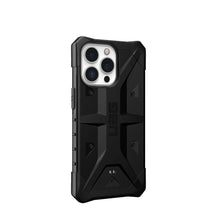 Заредете изображение във визуализатора на галерията – ( UAG ) Urban Armor Gear Pathfinder for IPHONE 13 PRO black
