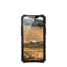 Заредете изображение във визуализатора на галерията – ( UAG ) Urban Armor Gear case Pathfinder for IPHONE 12 MINI silver
