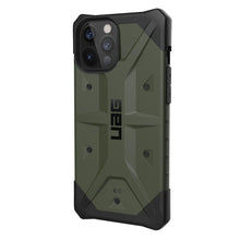 Заредете изображение във визуализатора на галерията – ( UAG ) Urban Armor Gear case Pathfinder for IPHONE 12 PRO MAX olive
