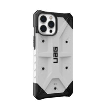 Заредете изображение във визуализатора на галерията – ( UAG ) Urban Armor Gear case Pathfinder for IPHONE 13 PRO MAX blue

