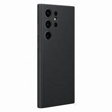 Заредете изображение във визуализатора на галерията – Samsung Leather Cover case for Samsung Galaxy S23 Ultra case made of genuine leather black (EF-VS918LBEGWW)
