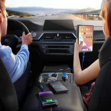 Заредете изображение във визуализатора на галерията – Joyroom JR-CCD04 30W 2x USB-C USB-A car charger with display - black
